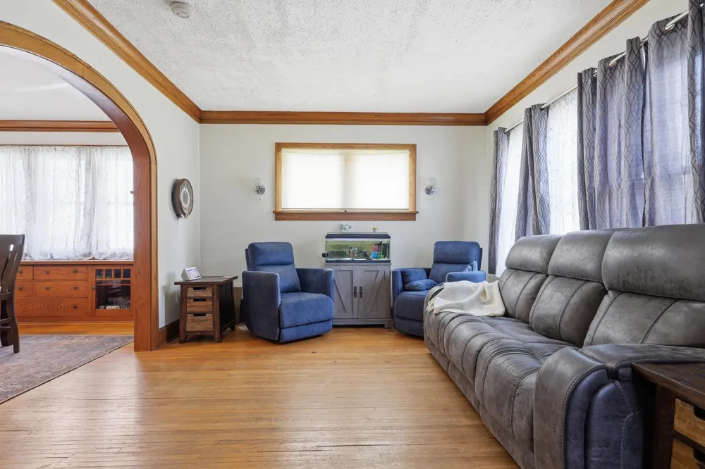 120 Park Place W Norwood Young America, MN 55368