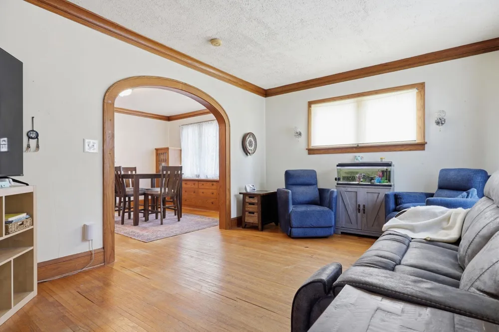 120 Park Place W Norwood Young America, MN 55368