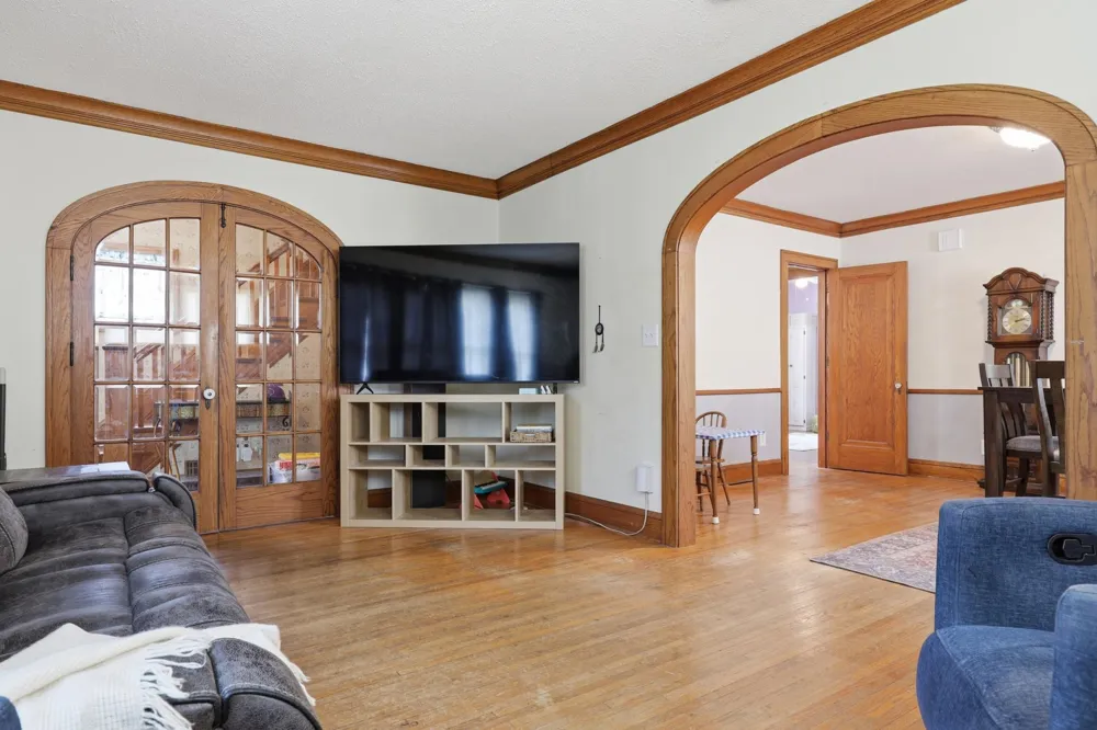 120 Park Place W Norwood Young America, MN 55368
