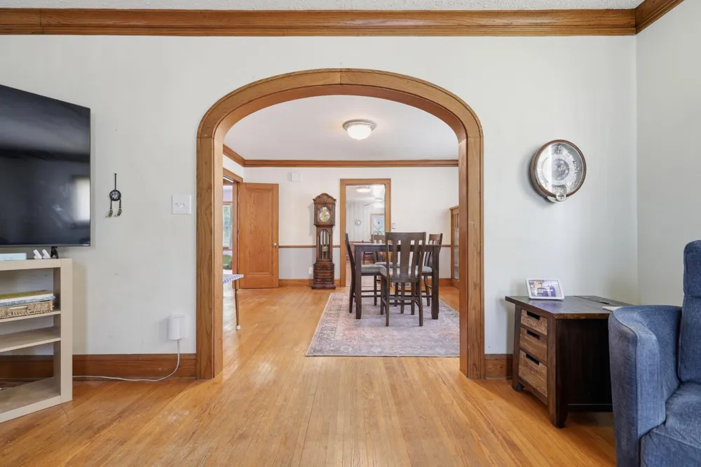 120 Park Place W Norwood Young America, MN 55368