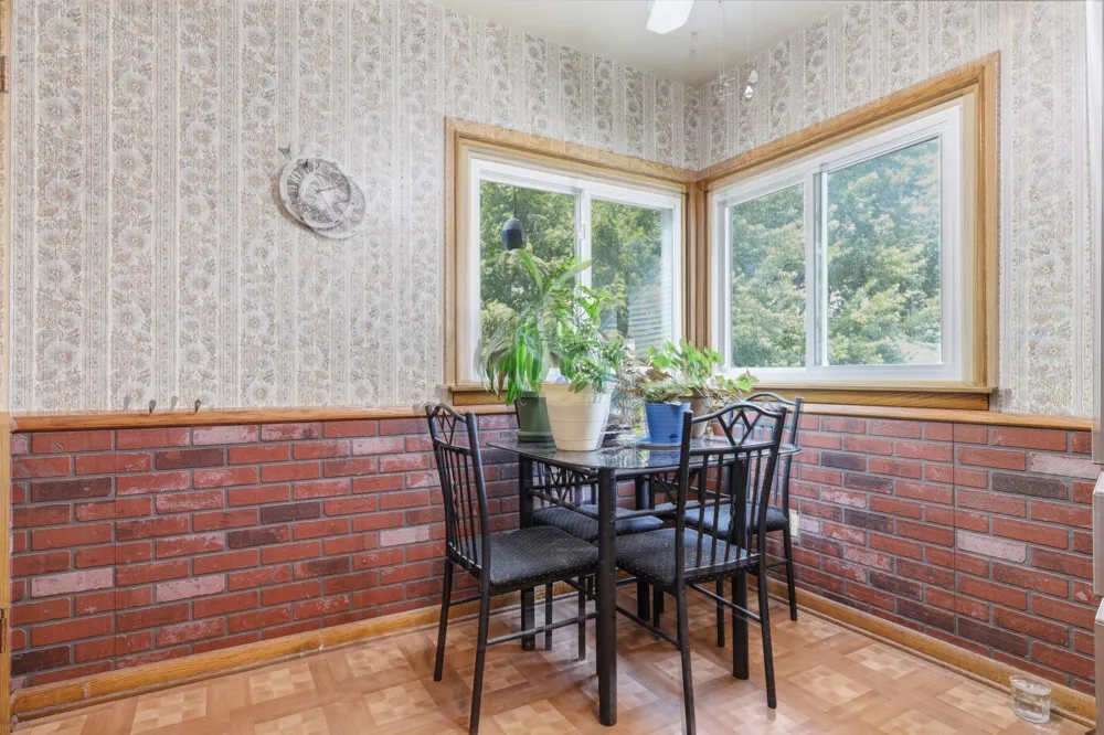 120 Park Place W Norwood Young America, MN 55368