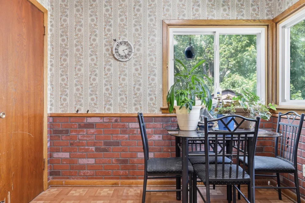 120 Park Place W Norwood Young America, MN 55368