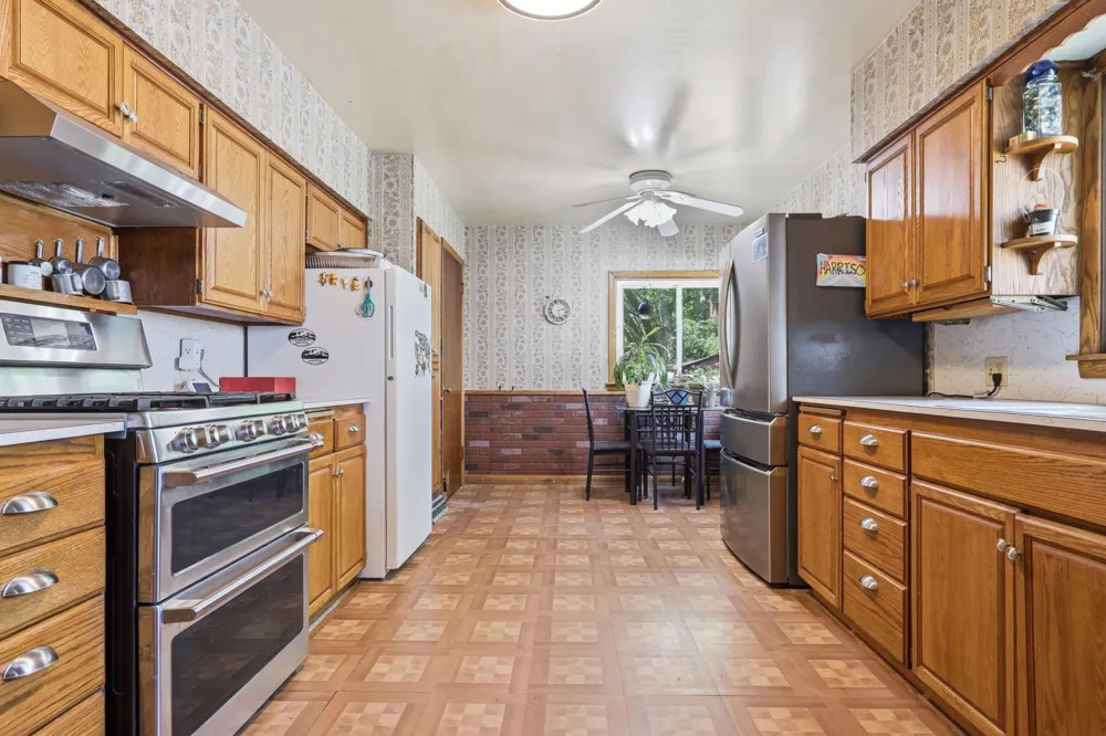 120 Park Place W Norwood Young America, MN 55368