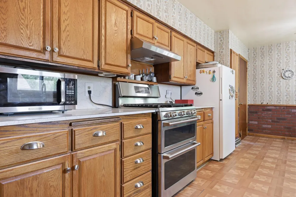 120 Park Place W Norwood Young America, MN 55368