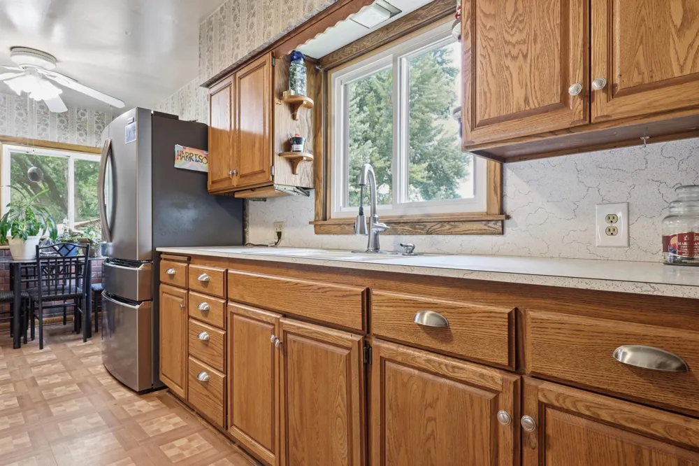 120 Park Place W Norwood Young America, MN 55368
