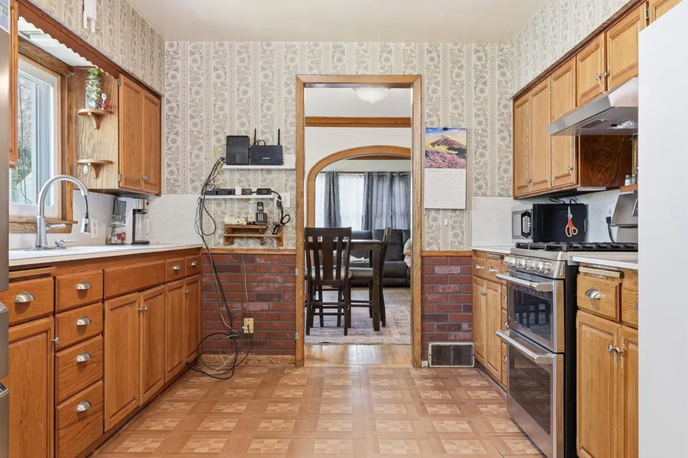 120 Park Place W Norwood Young America, MN 55368