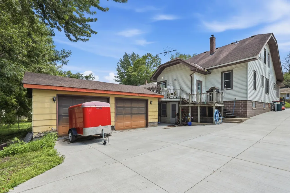 120 Park Place W Norwood Young America, MN 55368
