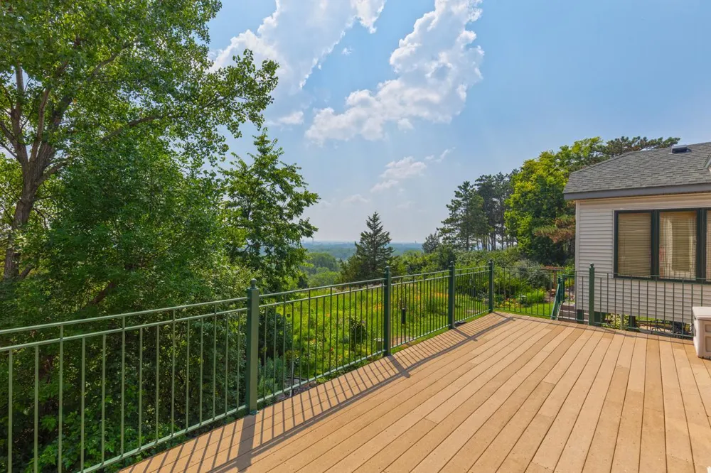 10471 Spyglass Drive Eden Prairie, MN 55347
