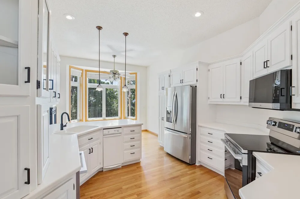 10471 Spyglass Drive Eden Prairie, MN 55347