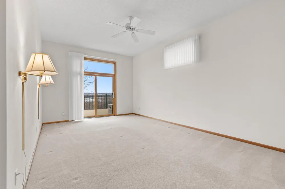 10471 Spyglass Drive Eden Prairie, MN 55347