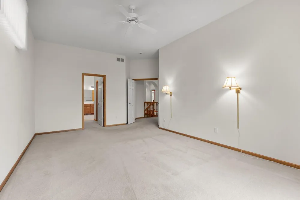 10471 Spyglass Drive Eden Prairie, MN 55347