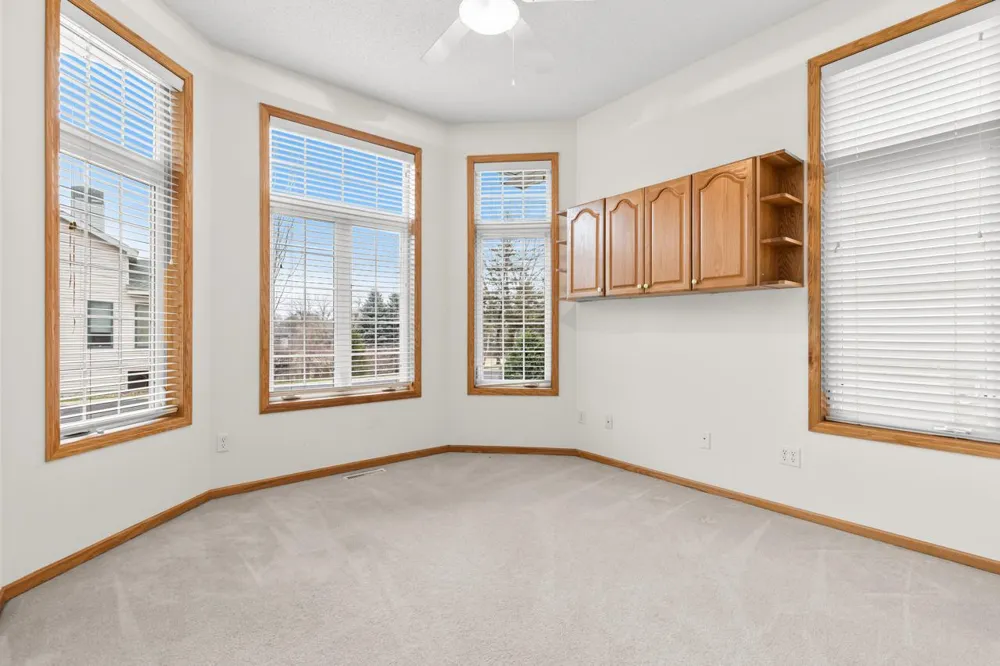 10471 Spyglass Drive Eden Prairie, MN 55347