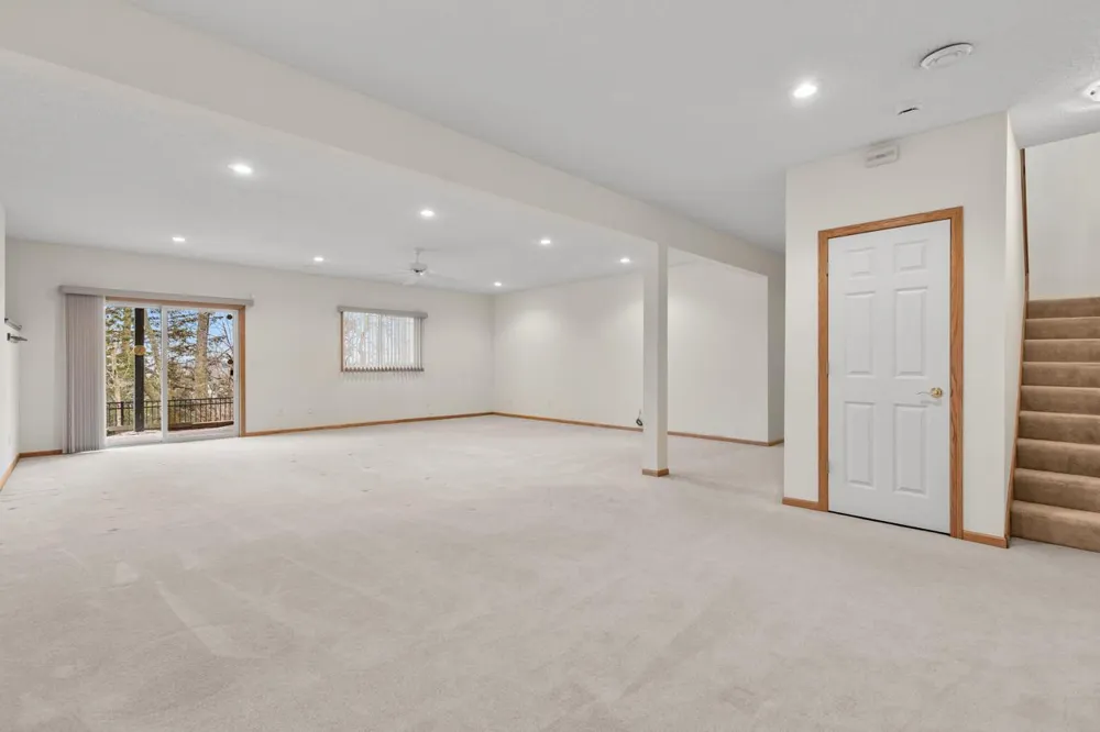 10471 Spyglass Drive Eden Prairie, MN 55347