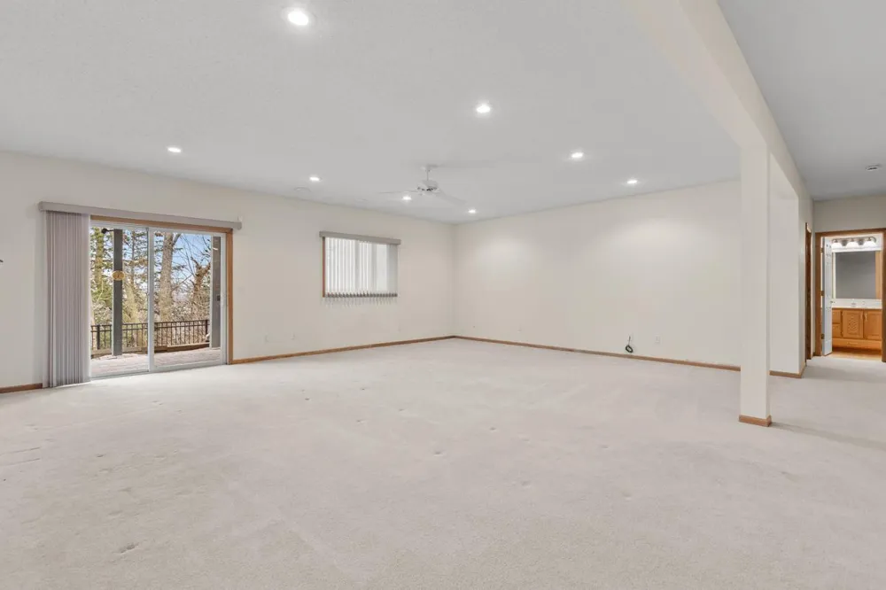 10471 Spyglass Drive Eden Prairie, MN 55347