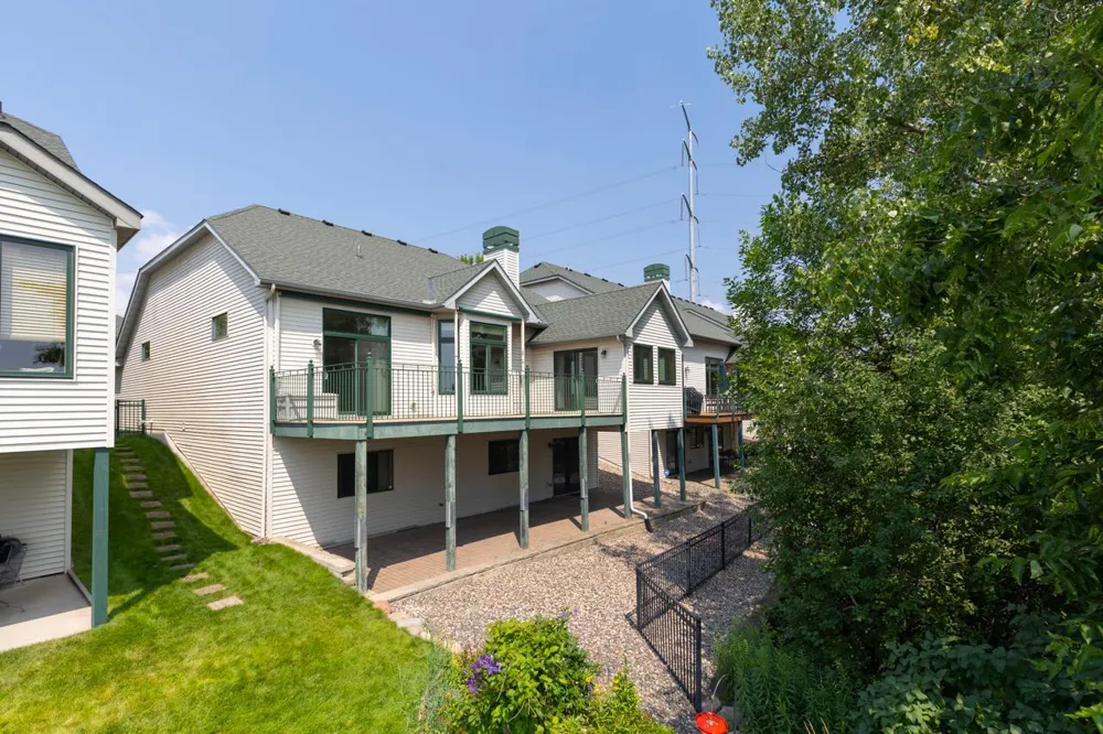 10471 Spyglass Drive Eden Prairie, MN 55347