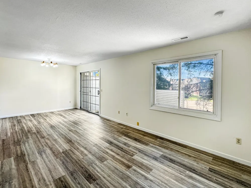 607 E Burnsville Parkway #13 Burnsville, MN 55337
