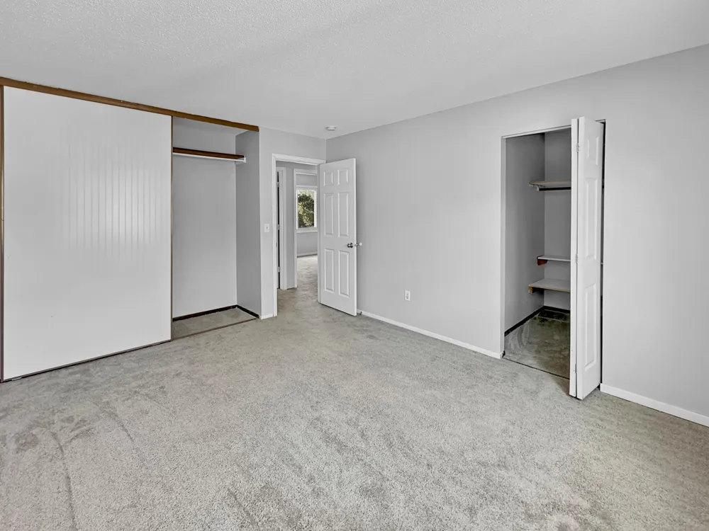 607 E Burnsville Parkway #13 Burnsville, MN 55337