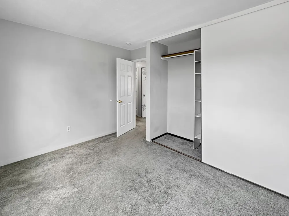 607 E Burnsville Parkway #13 Burnsville, MN 55337