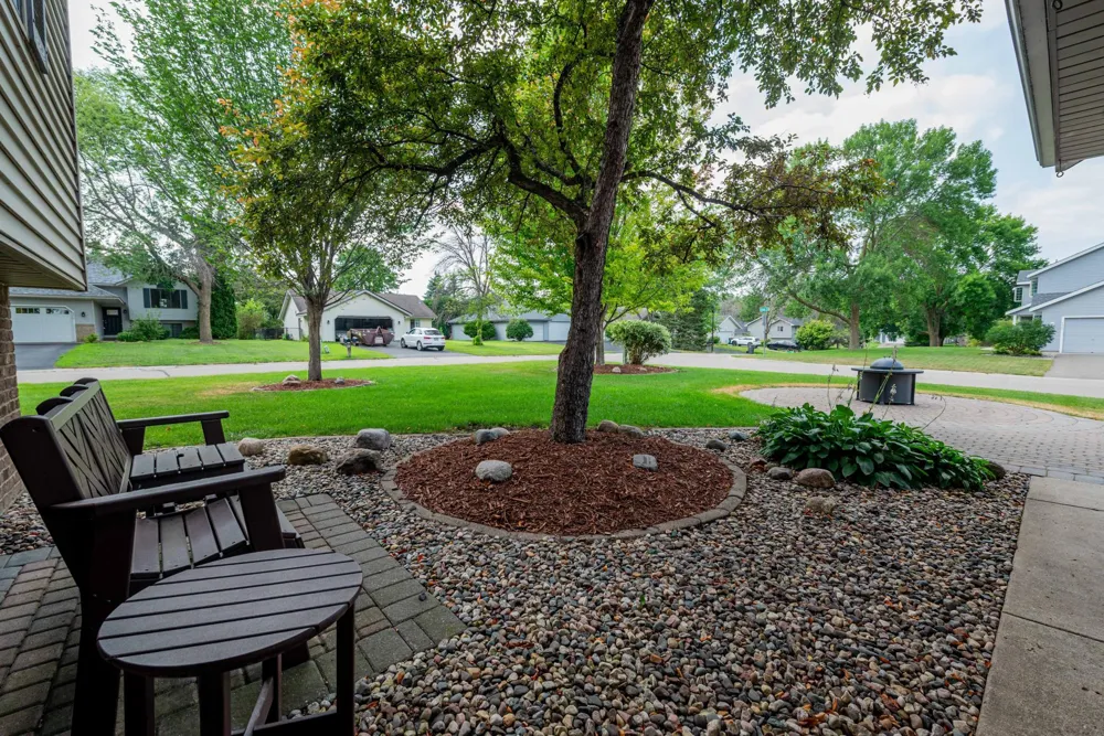 1449 Aretz Court Victoria, MN 55386
