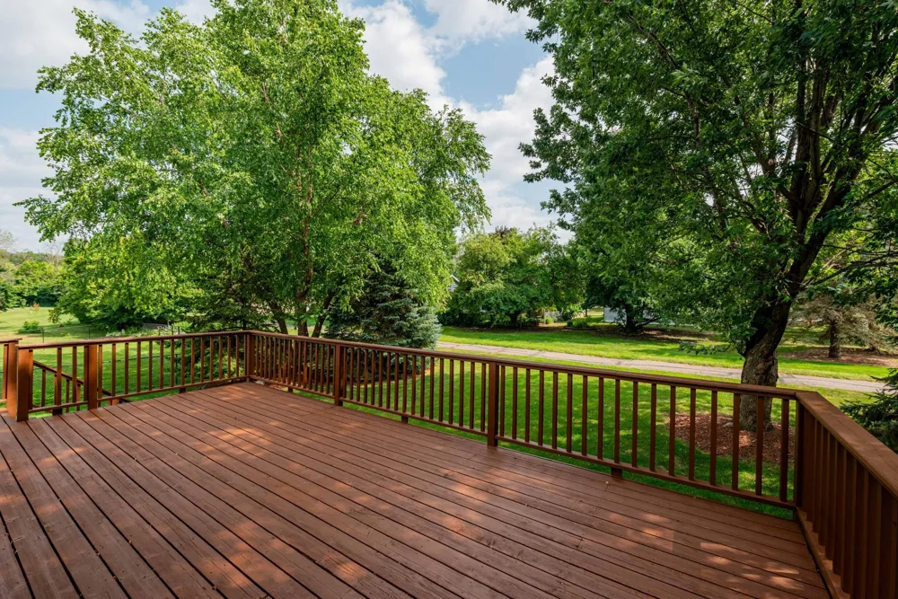 1449 Aretz Court Victoria, MN 55386
