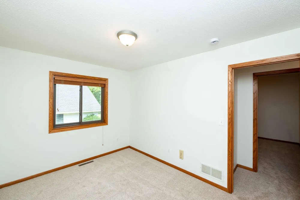1449 Aretz Court Victoria, MN 55386