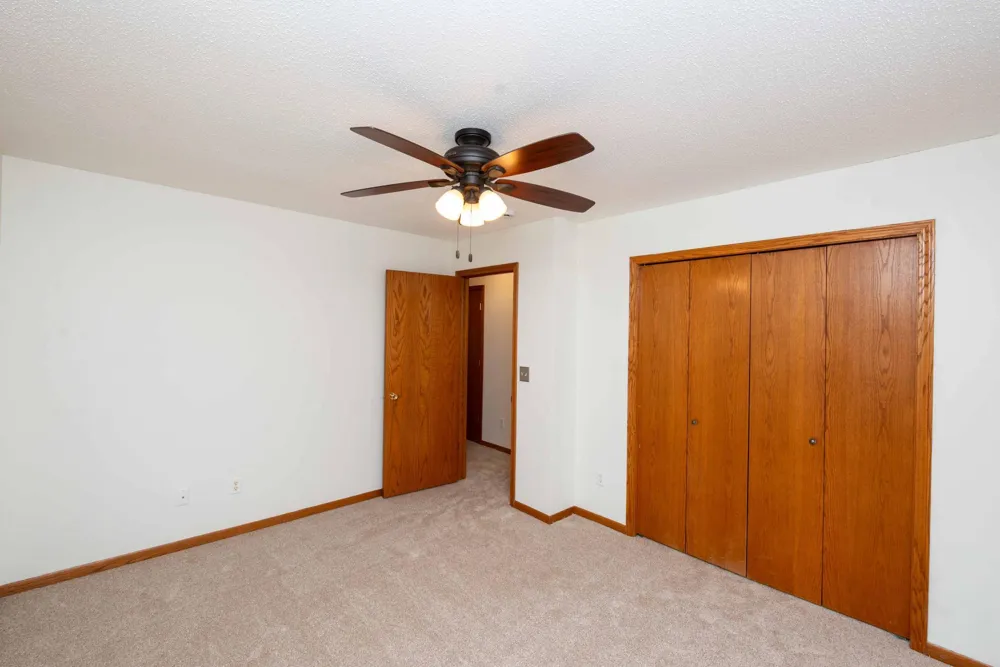 1449 Aretz Court Victoria, MN 55386