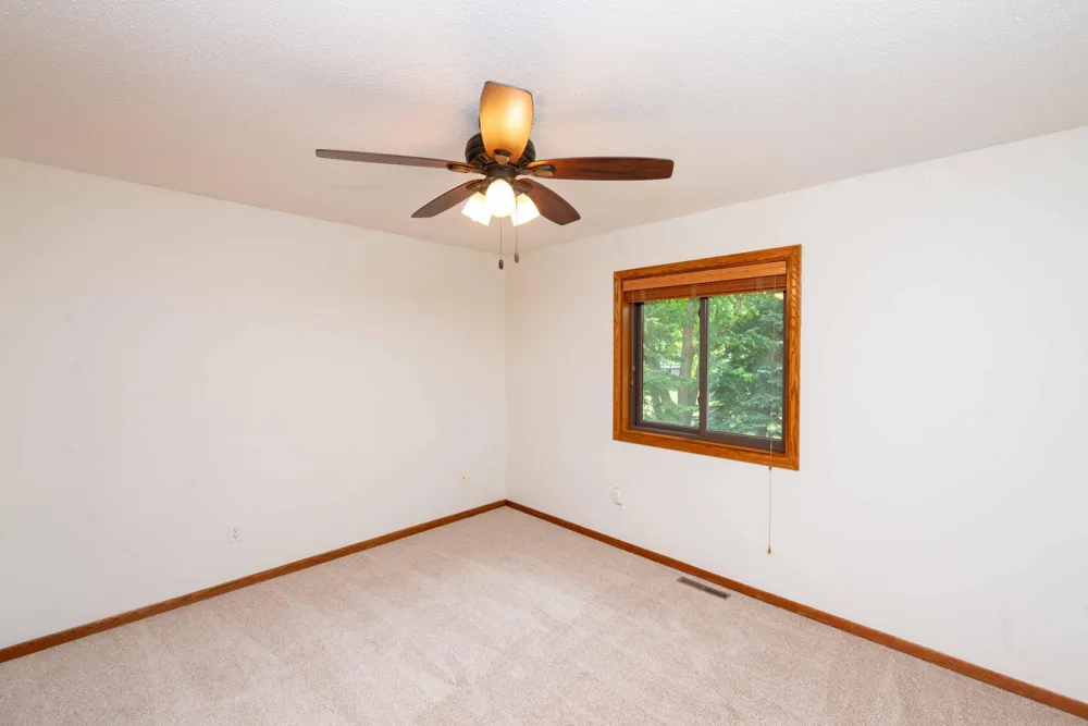1449 Aretz Court Victoria, MN 55386