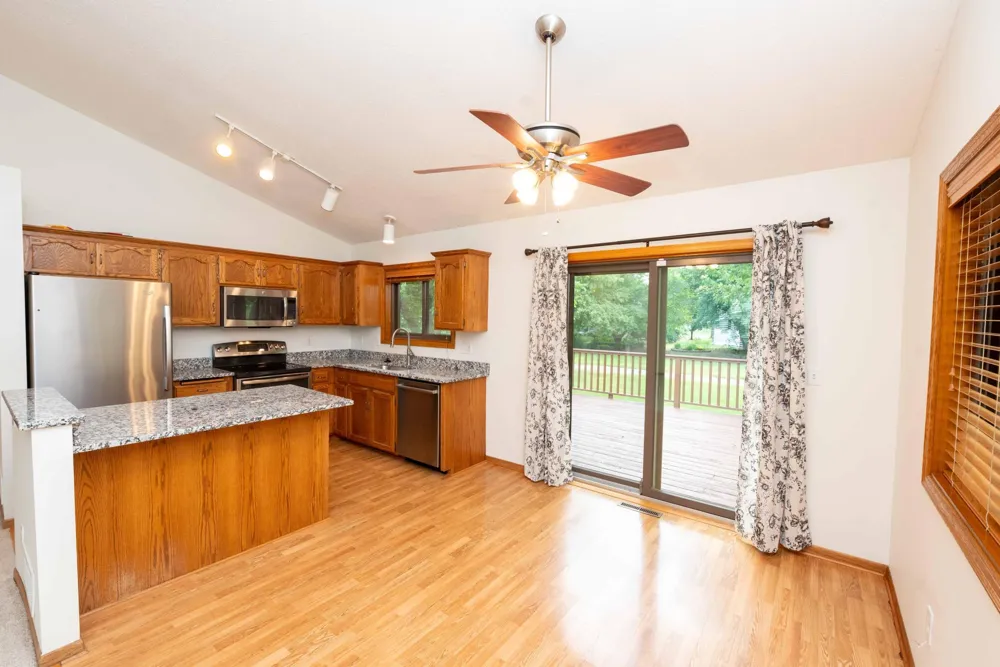 1449 Aretz Court Victoria, MN 55386