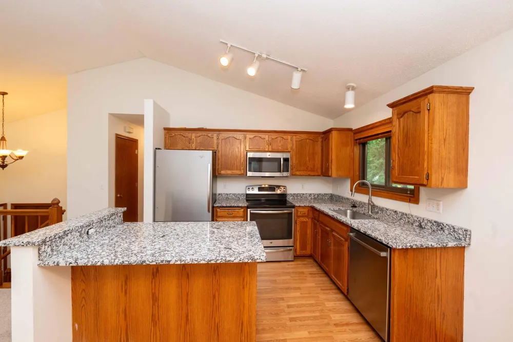1449 Aretz Court Victoria, MN 55386