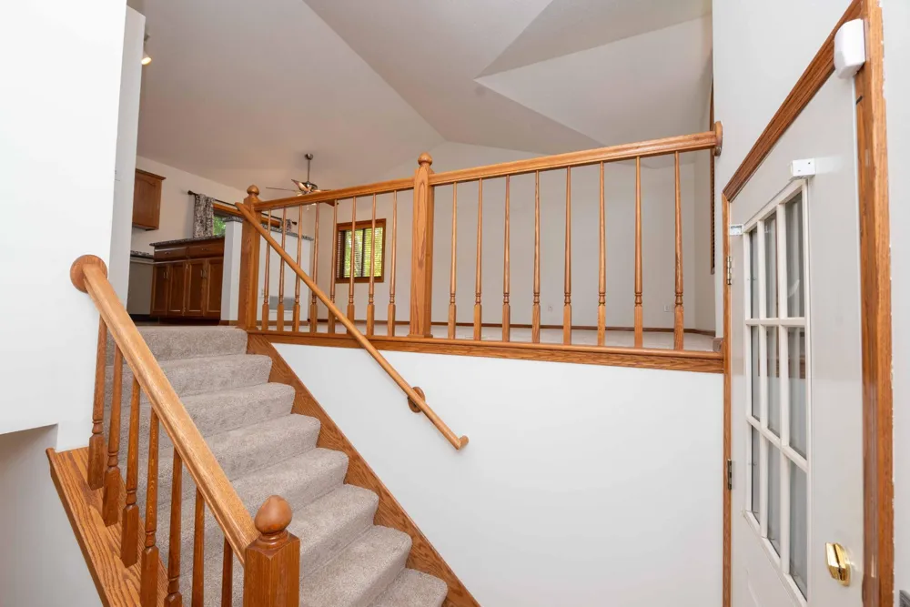 1449 Aretz Court Victoria, MN 55386