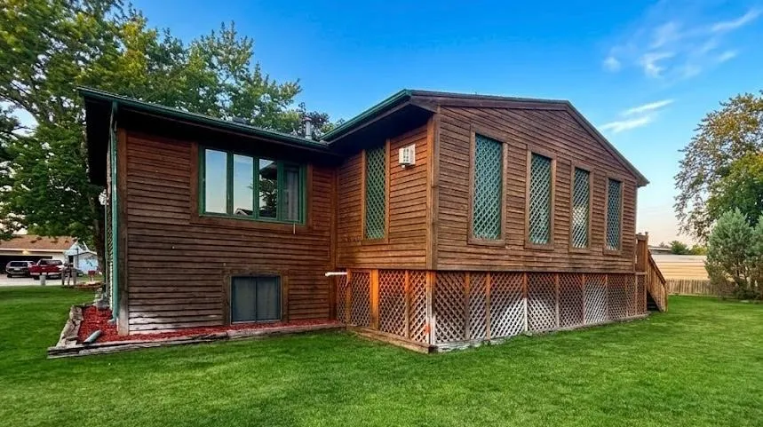 24 Bluffview Court Lake City, MN 55041