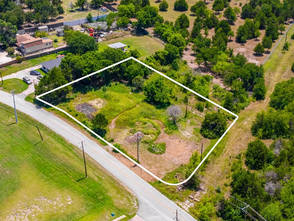 916 Mckenzie Road Balch Springs, TX 75181