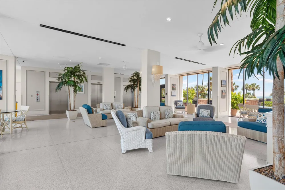 1401 E Beach Drive #809 Galveston, TX 77550