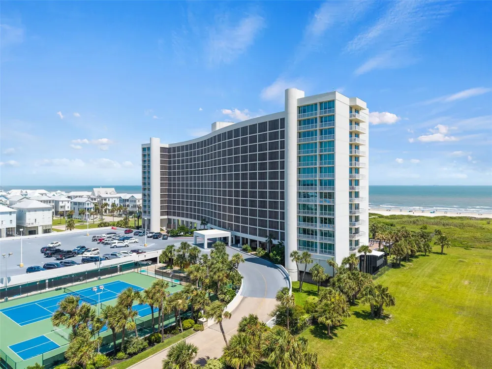 1401 E Beach Drive #809 Galveston, TX 77550