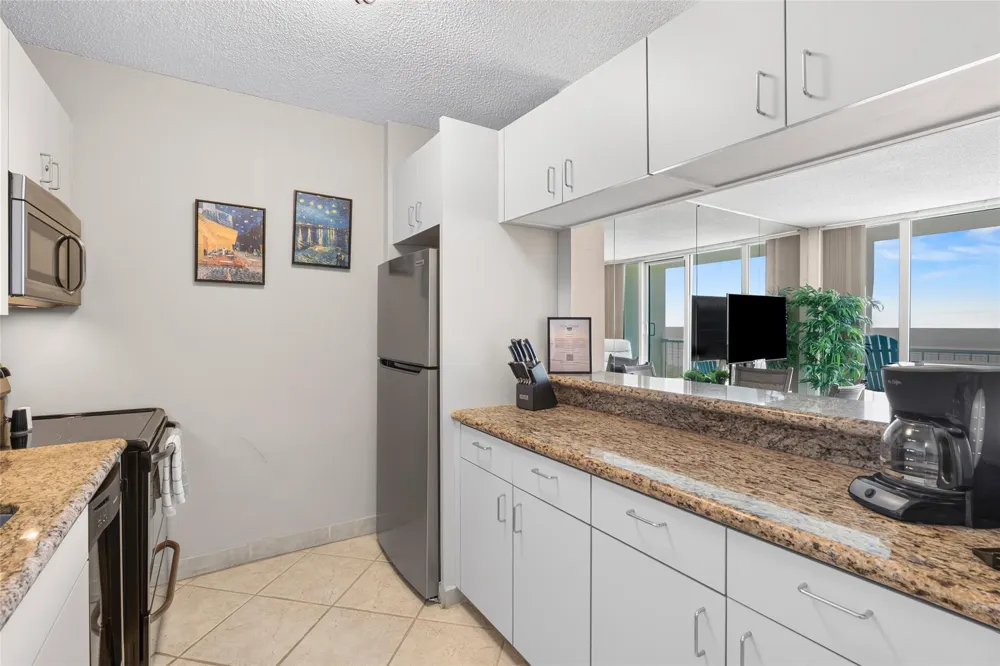 1401 E Beach Drive #809 Galveston, TX 77550