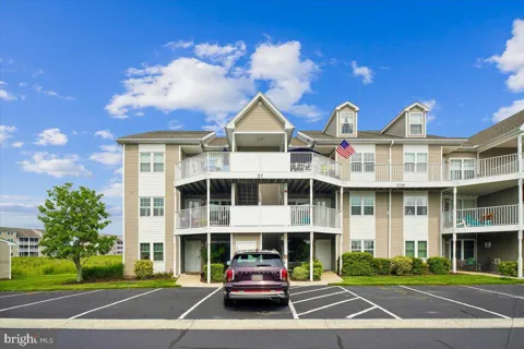 37185 HARBOR DRIVE #3706
