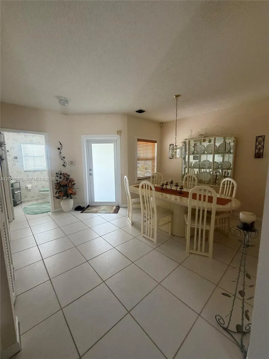 16836 SW 1st Pl Pembroke Pines, FL 33027