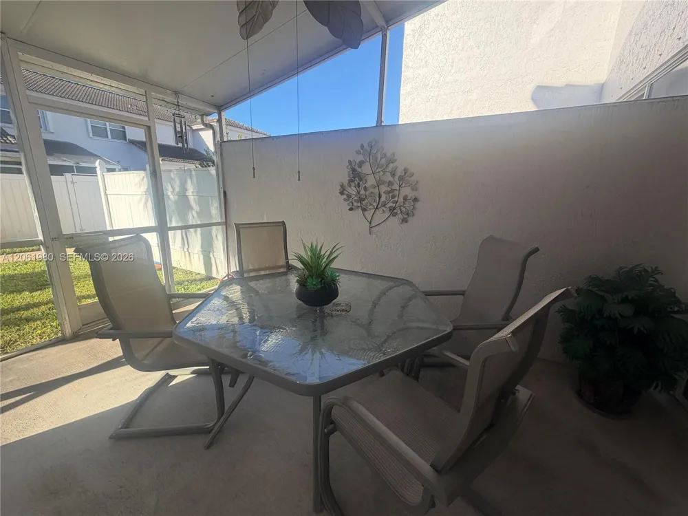 16836 SW 1st Pl Pembroke Pines, FL 33027