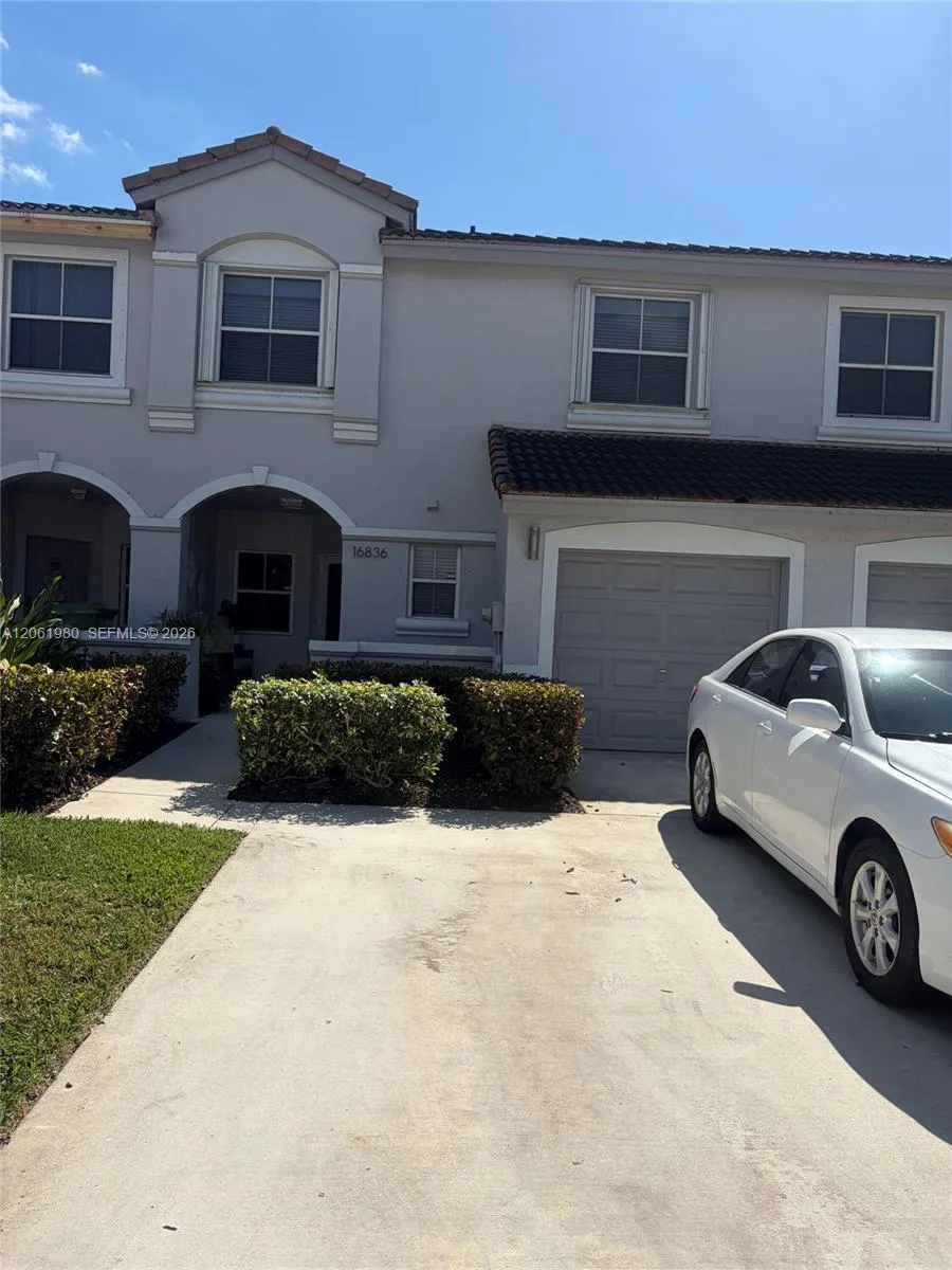 16836 SW 1st Pl Pembroke Pines, FL 33027