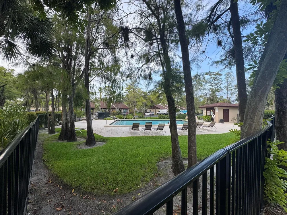 613 NW 47TH STREET Deerfield Beach, FL 33064