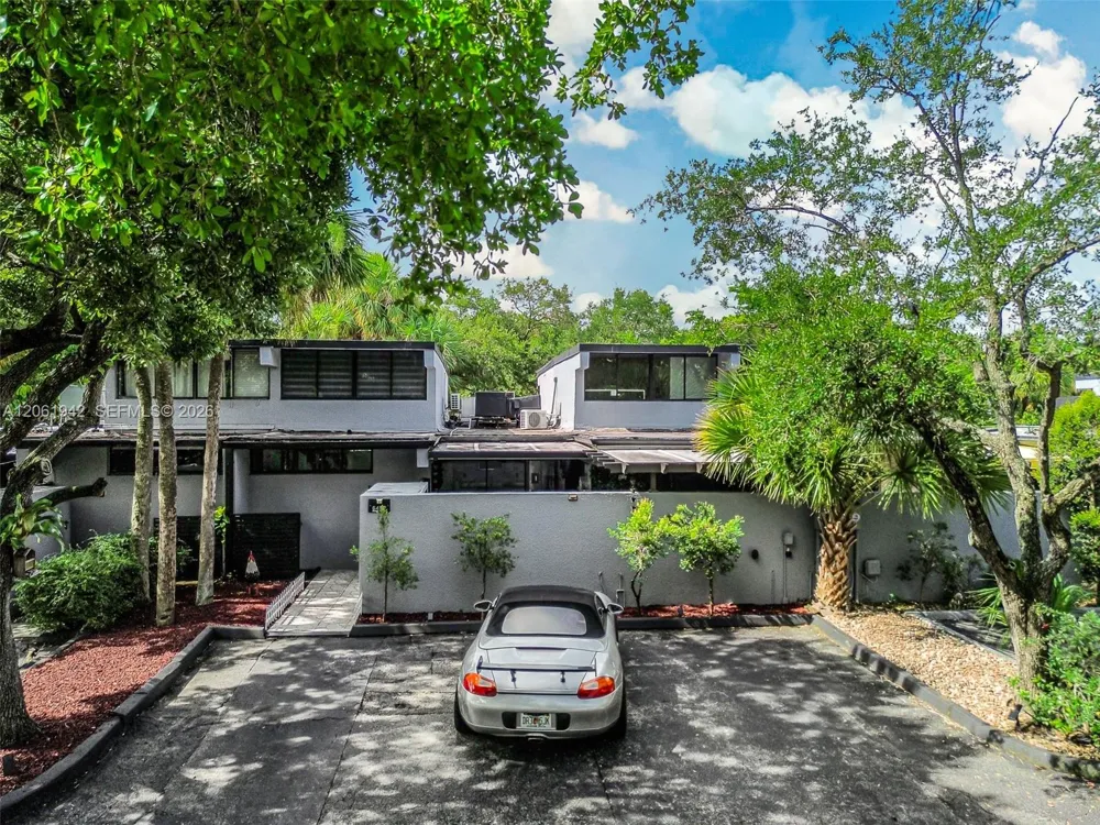 6402 Windmill Gate Rd Miami Lakes, FL 33014