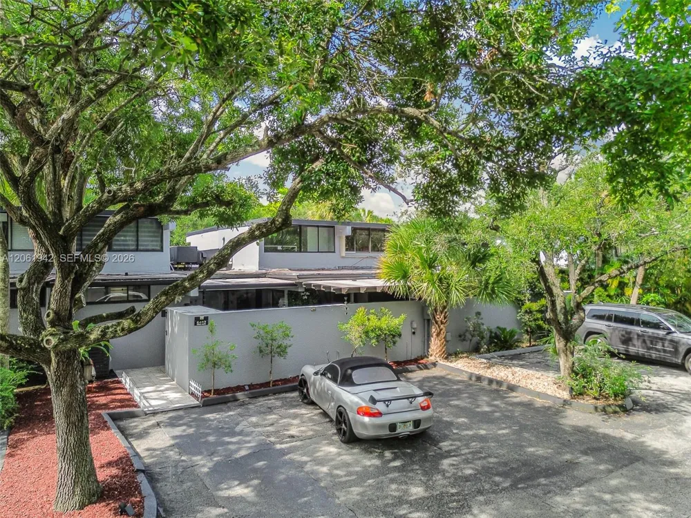 6402 Windmill Gate Rd Miami Lakes, FL 33014