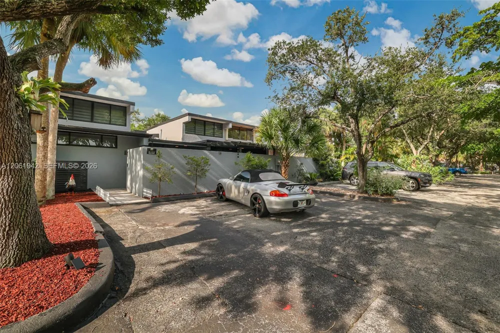 6402 Windmill Gate Rd Miami Lakes, FL 33014