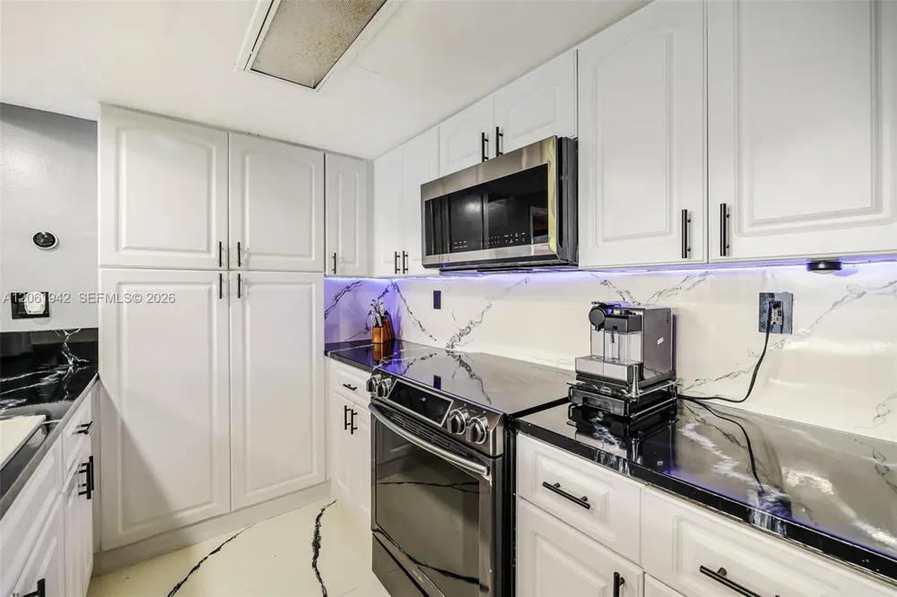 6402 Windmill Gate Rd Miami Lakes, FL 33014