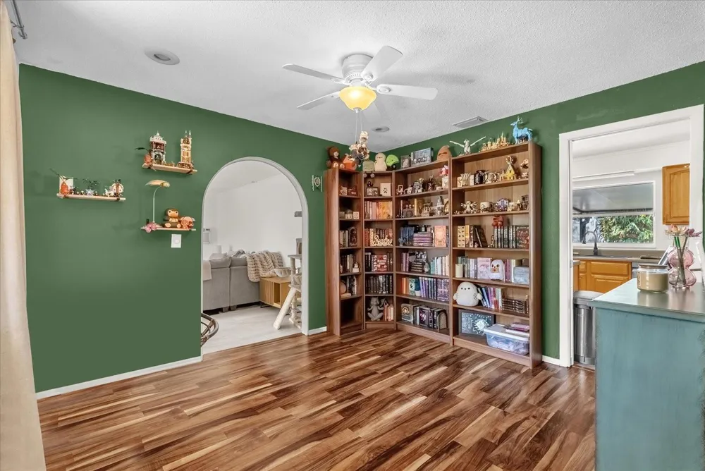 623 SWALLOW DRIVE Casselberry, FL 32707