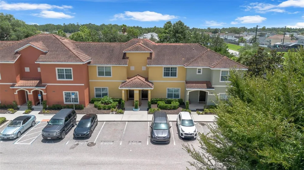 8956 CALIFORNIA PALM ROAD Kissimmee, FL 34747