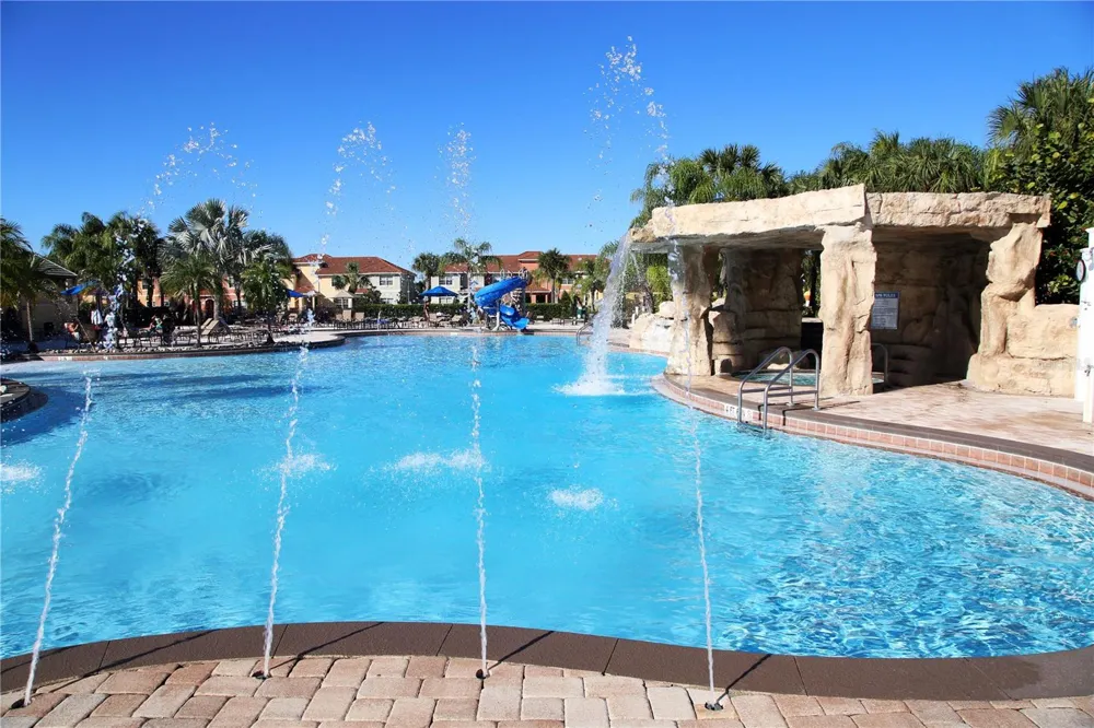 8956 CALIFORNIA PALM ROAD Kissimmee, FL 34747