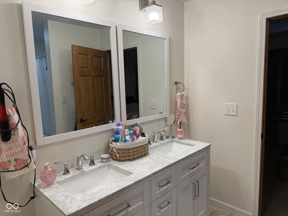 2370 S Oak Drive Rockville, IN 47872