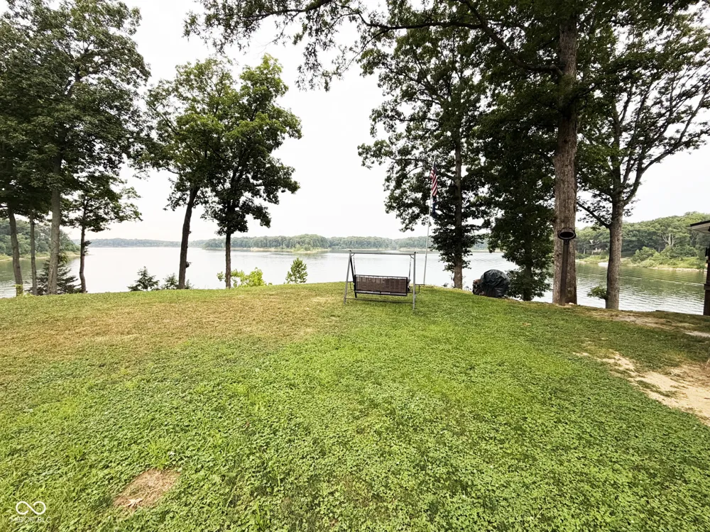 2370 S Oak Drive Rockville, IN 47872