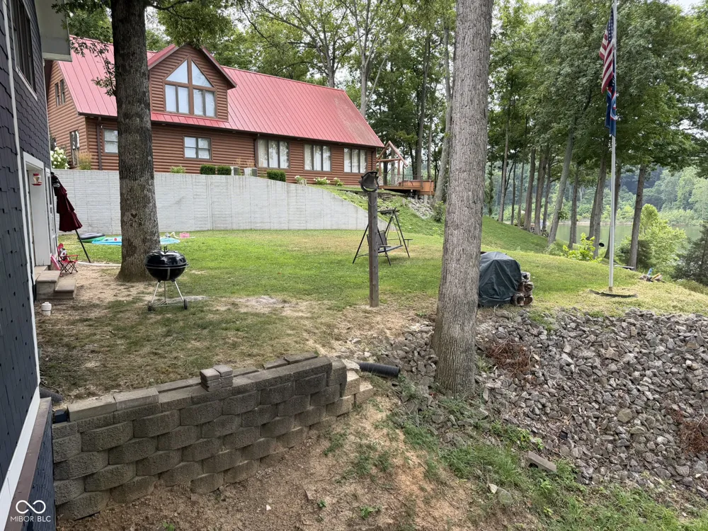 2370 S Oak Drive Rockville, IN 47872
